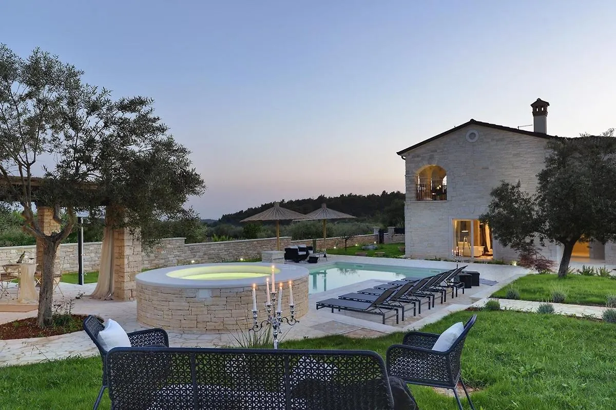 Villa Paradiso 0*, Rovinj